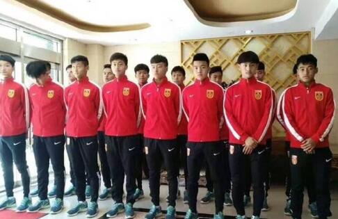 年轻母亲4
